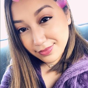 Meet your Posher, Perla